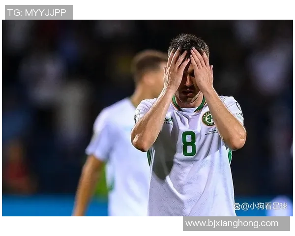 足球明星在逆境中的伤感瞬间展现了他们不为人知的脆弱与坚持